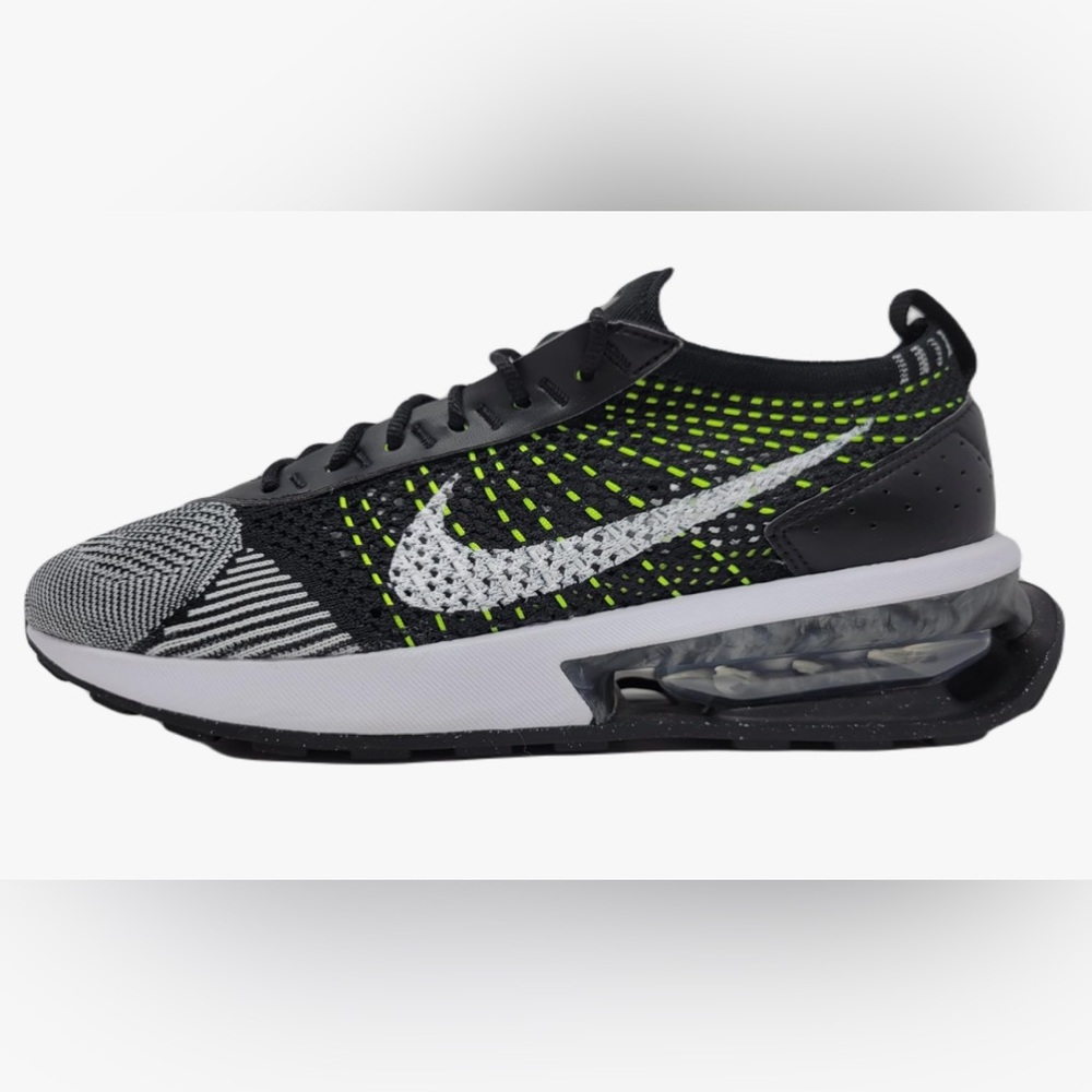Nike Air Max Flyknit Racer
Women's size 9.5 (gently used) no box
